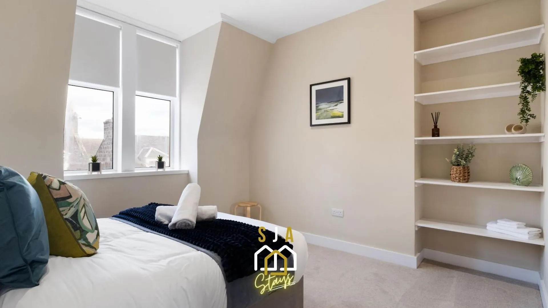 Church Street Residence - Sja Stays - 3 Bed Apartment Aberdeen 0*,  Birleşik Krallık